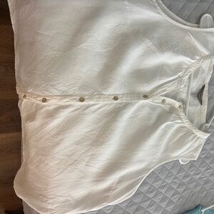 White Tommy Bahama sleeveless blouse